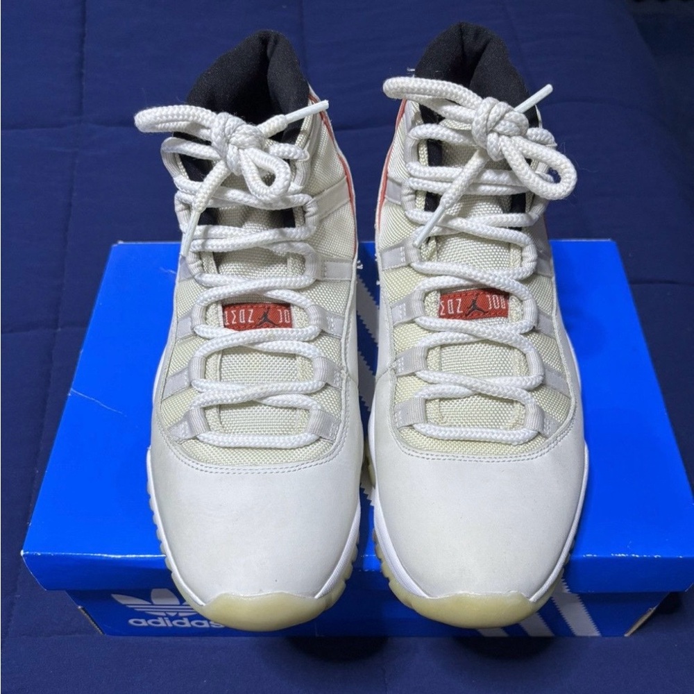 Jordan 11 Retro Platinum Tint 2018 Size 8.5